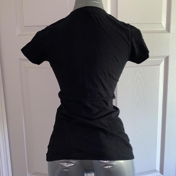 GOT Graphic Tee - Picture 3 of 4